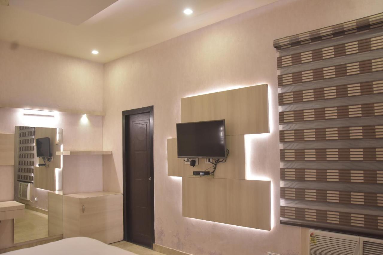 Hotel Mahendra Plaza Hardoi Ngoại thất bức ảnh