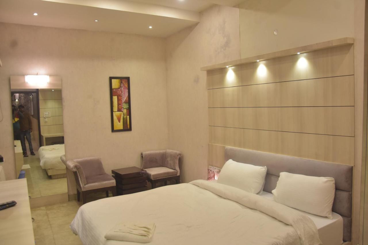 Hotel Mahendra Plaza Hardoi Ngoại thất bức ảnh