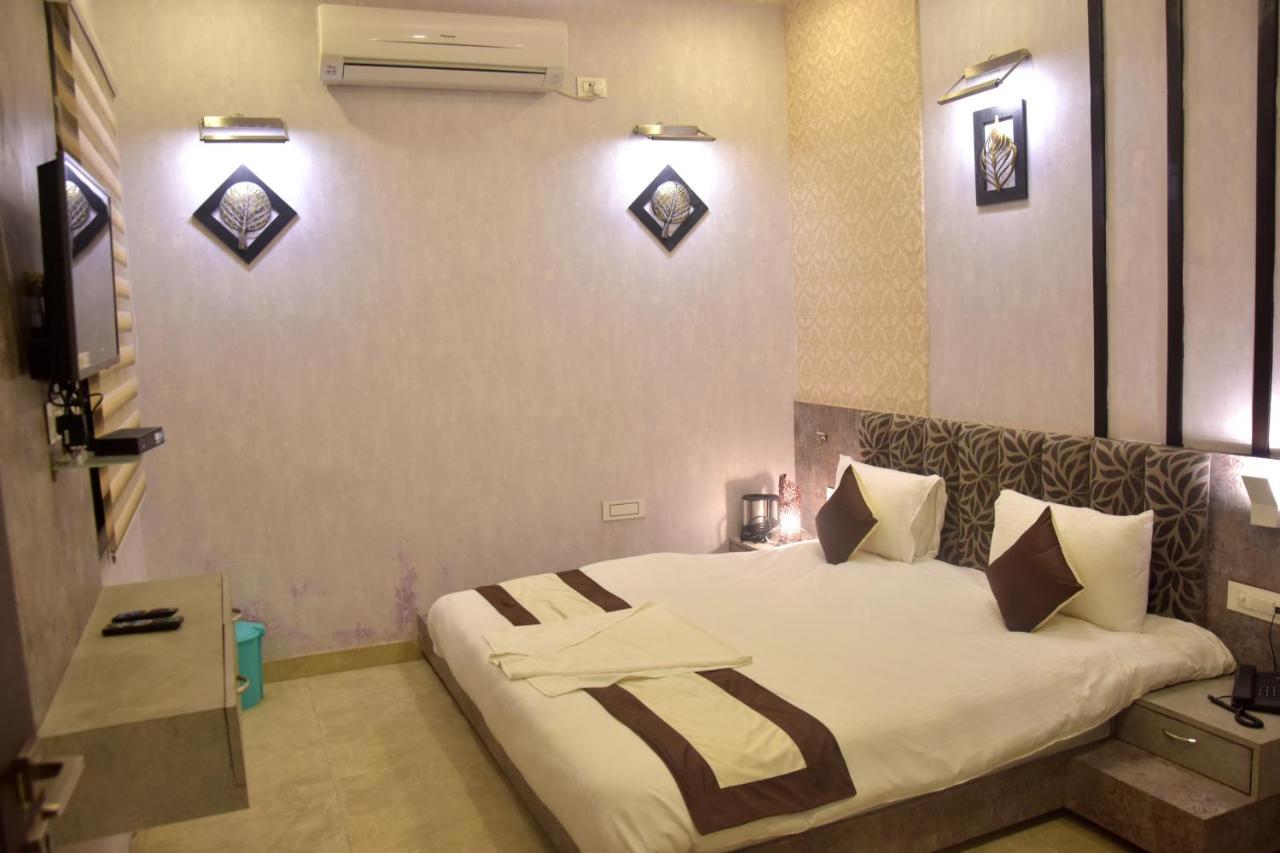 Hotel Mahendra Plaza Hardoi Ngoại thất bức ảnh