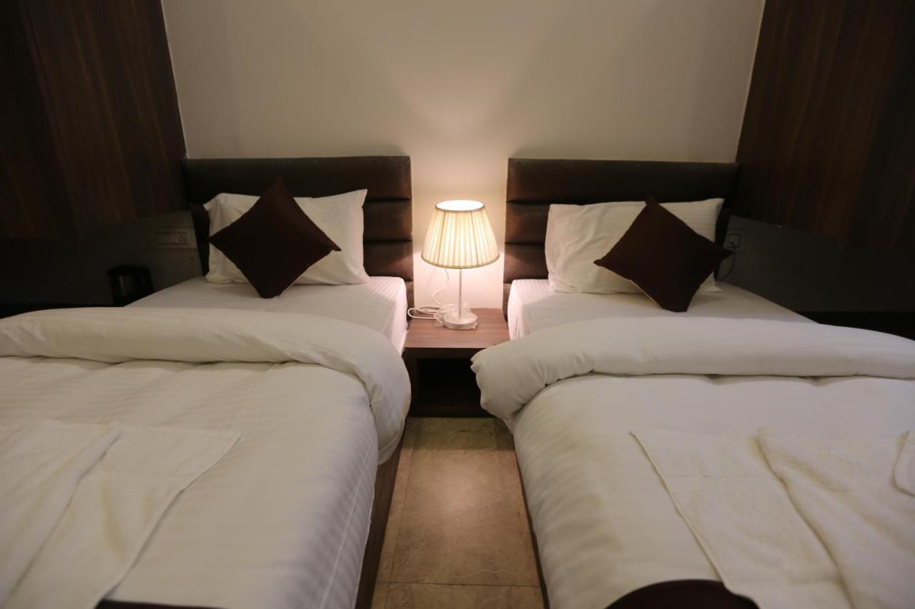 Hotel Mahendra Plaza Hardoi Ngoại thất bức ảnh